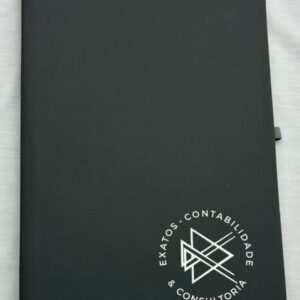 CADERNETA TIPO MOLESKINE PERSONALIZADA - 14 X 21 CM